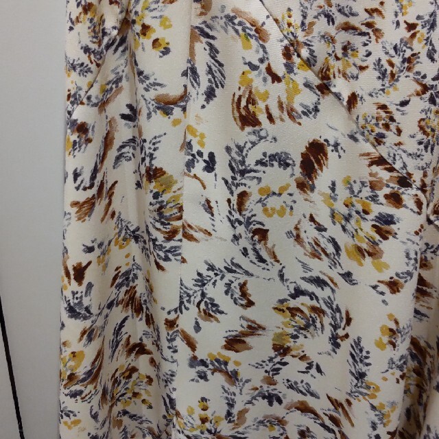 COCO DEAL(ココディール)のリリアンカラット今期花柄スカート レディースのスカート(ロングスカート)の商品写真