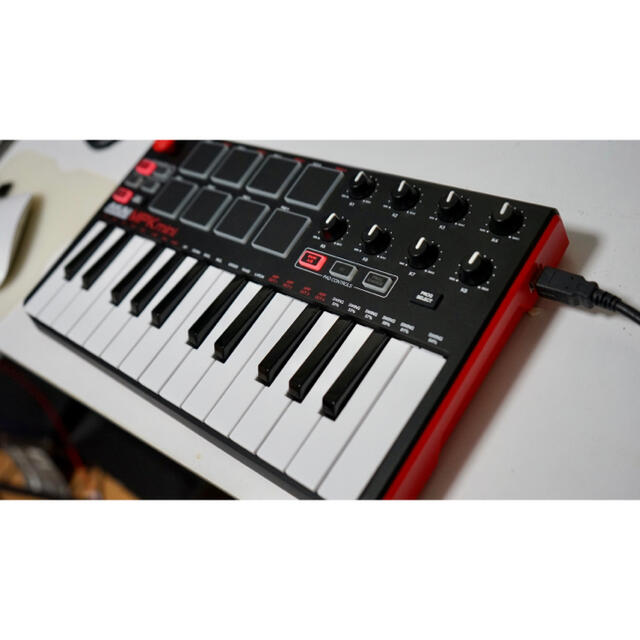 AKAI MPK mini MK2 中古 楽器のDTM/DAW(MIDIコントローラー)の商品写真