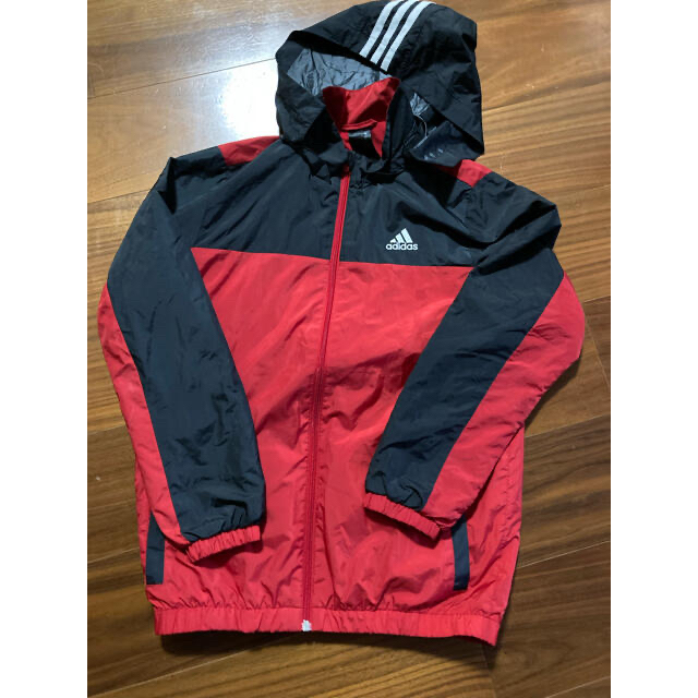 adidas(アディダス)のウィンドブレーカー キッズ/ベビー/マタニティのキッズ服男の子用(90cm~)(ジャケット/上着)の商品写真