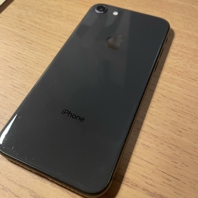 iPhone(アイフォーン)の【美品】 iPhone8 256GB  SIMフリー　スペースグレイ スマホ/家電/カメラのスマートフォン/携帯電話(スマートフォン本体)の商品写真