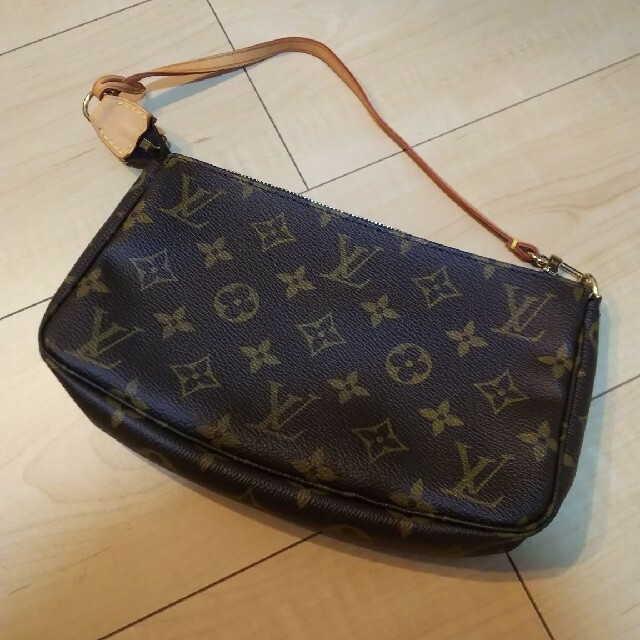 LOUIS VUITTON - 美品 ルイヴィトン ポーチ