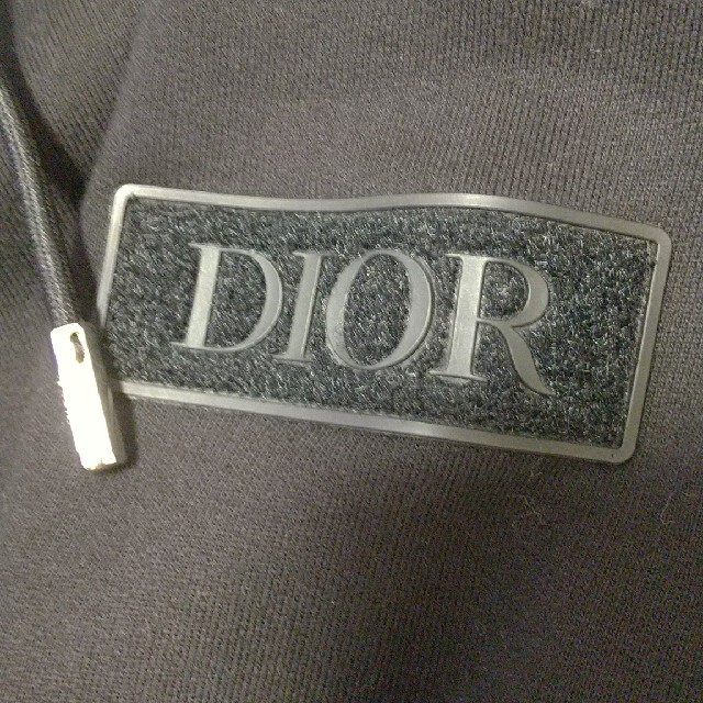 DIOR HOMME(ディオールオム)の専用 DIOR 19AW 袖ワッペンプルオーバーパーカー メンズのトップス(パーカー)の商品写真