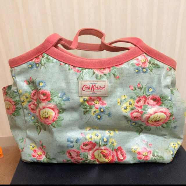 Cath Kidston(キャスキッドソン)のキャスキッドソン　花柄カバン レディースのバッグ(トートバッグ)の商品写真