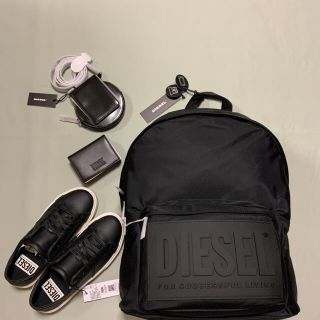 DIESEL - 洗練されたデザイン DIESEL BACKYE 多機能リュックの ...