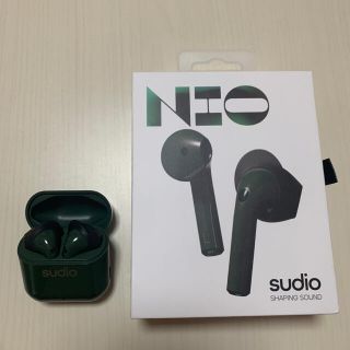 アップル(Apple)のワイヤレスイヤホン / sudio nio(ヘッドフォン/イヤフォン)