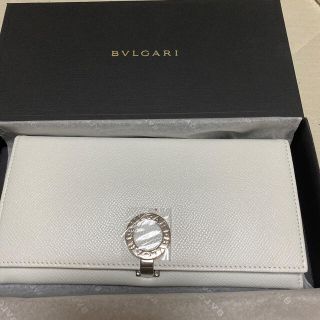 ブルガリ(BVLGARI)の未使用　ブルガリ  長財布　白(折り財布)