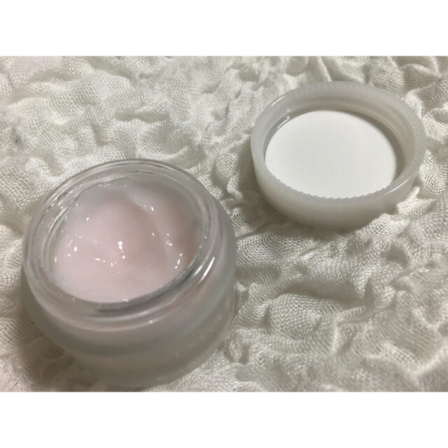 Cosme Kitchen(コスメキッチン)のFEMMUE ローズウォータースリーピングマスク　ルミエールヴァイタルC コスメ/美容のスキンケア/基礎化粧品(フェイスクリーム)の商品写真