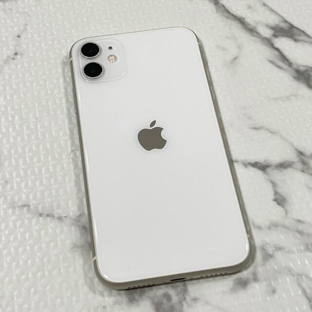 iPhone 11 ホワイト 128GB SIMフリー 美品86%￼￼￼付属品