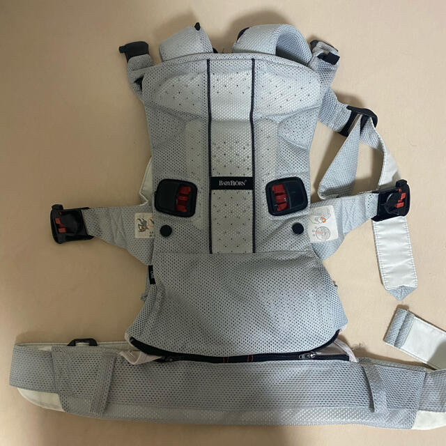 BABYBJORN(ベビービョルン)のベビービョルン　抱っこ紐　抱っこ紐カバー　フットマフ付き キッズ/ベビー/マタニティの外出/移動用品(抱っこひも/おんぶひも)の商品写真