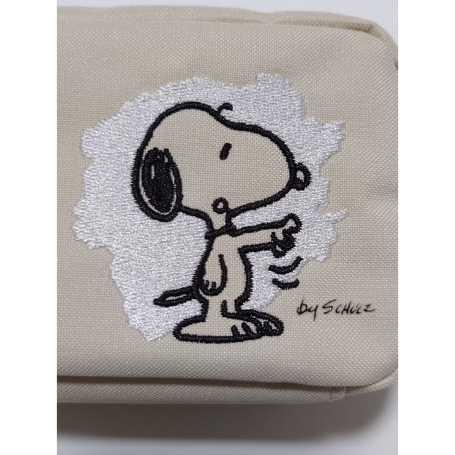 SNOOPY(スヌーピー)のスヌーピー 刺繍 ペンケース ポーチ インテリア/住まい/日用品の文房具(ペンケース/筆箱)の商品写真