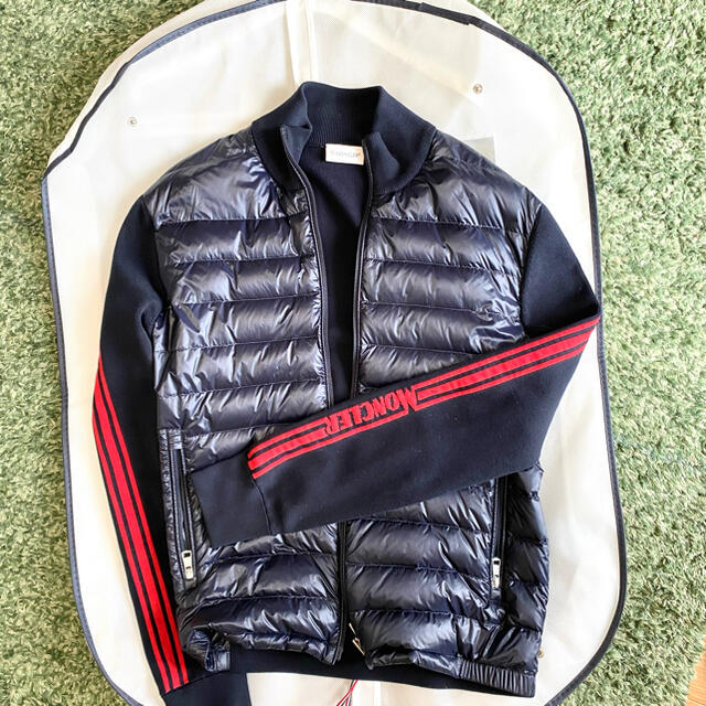 MONCLER(モンクレール)の定価12.9万 MONCLER モンクレール ニット ダウン 紺 ネイビー M  メンズのジャケット/アウター(ダウンジャケット)の商品写真