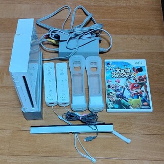 【便乗値値下げ中】Nintendo　wii本体とスマッシュブラザースのセット(家庭用ゲーム機本体)