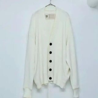 サンシー(SUNSEA)の【OUAT】-003-office cardigan / white(カーディガン)