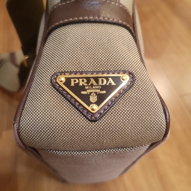 PRADA(プラダ)のPRADA　ロゴジャガード　ショルダーバッグ レディースのバッグ(ショルダーバッグ)の商品写真