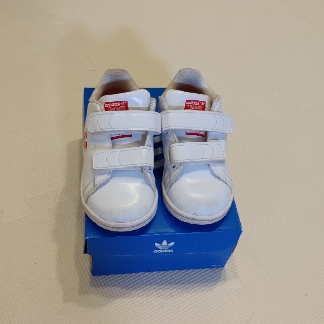 adidas(アディダス)のFor Kids 本当に美品 STAN SMITH CFI 13cm  キッズ/ベビー/マタニティのベビー靴/シューズ(~14cm)(スニーカー)の商品写真