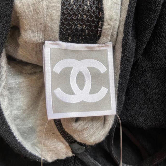 CHANEL(シャネル)の専用☆CHANEL スポーツライン　パーカー　ロゴだらけ　ココマークが素敵☆ レディースのトップス(パーカー)の商品写真