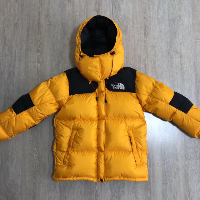 THE NORTH FACE(ザノースフェイス)のノースフェイス バルトロライトジャケット サミットシリーズ イエロー L レディースのジャケット/アウター(ダウンジャケット)の商品写真