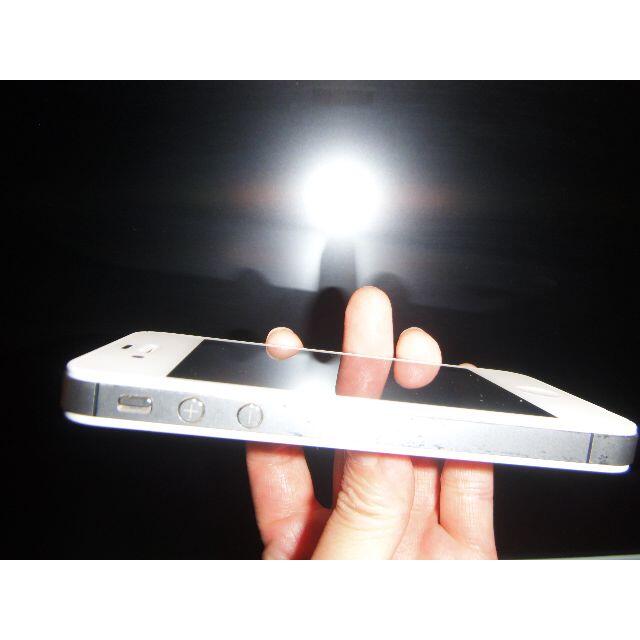 Apple(アップル)の中古 Apple iPhone4ｓ ホワイト　16GB　 au　本体のみ スマホ/家電/カメラのスマートフォン/携帯電話(携帯電話本体)の商品写真