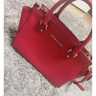 マイケルコース(Michael Kors)のMICHAEL KORS マイケルコース セルマミディアムジップサッチェル(ハンドバッグ)