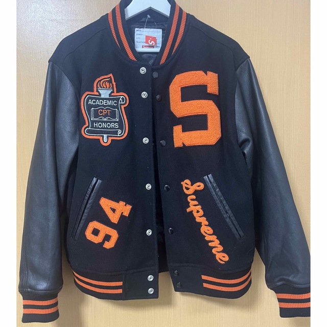 supreme varsity チーム　スタジャン