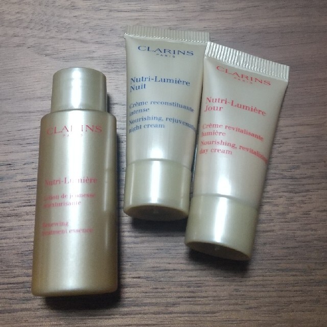 CLARINS(クラランス)のCLARINS クラランス  N  ルミエール サンプル  コスメ/美容のスキンケア/基礎化粧品(フェイスクリーム)の商品写真