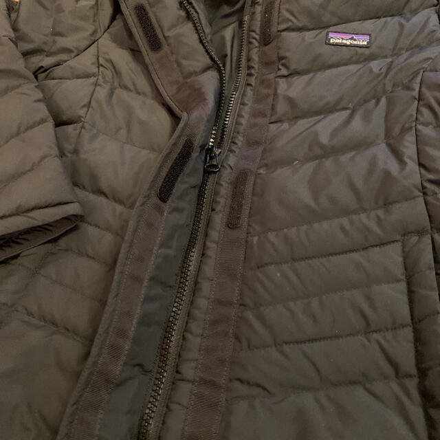 patagonia(パタゴニア)のパタゴニア ダウンコート　ガールズ　キッズ キッズ/ベビー/マタニティのキッズ服女の子用(90cm~)(コート)の商品写真