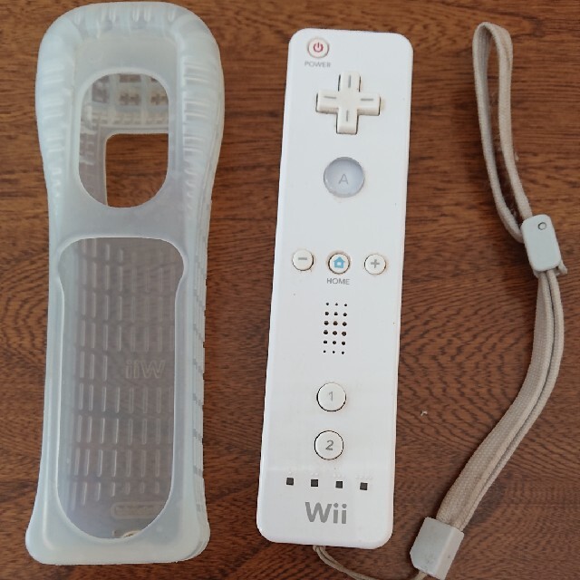 任天堂(ニンテンドウ)の任天堂Wii  リモコン スマホ/家電/カメラのカメラ(その他)の商品写真