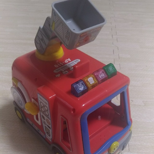 アンパンマン消防車 キッズ/ベビー/マタニティのおもちゃ(電車のおもちゃ/車)の商品写真