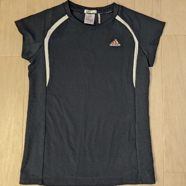 adidas(アディダス)の  ClimaCOOL ドライTシャツ サイズM UVケア 紺 レディースのトップス(Tシャツ(半袖/袖なし))の商品写真