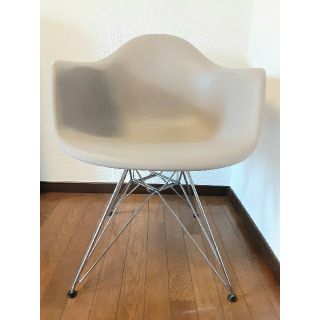 ハーマンミラー(Herman Miller)の【正規品】ハーマンミラー イームズ　アームチェア　予備グライズ３つ(その他)