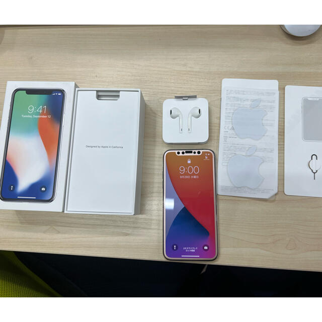 iPhone x 64 g au SIMロック解除済みスマートフォン本体