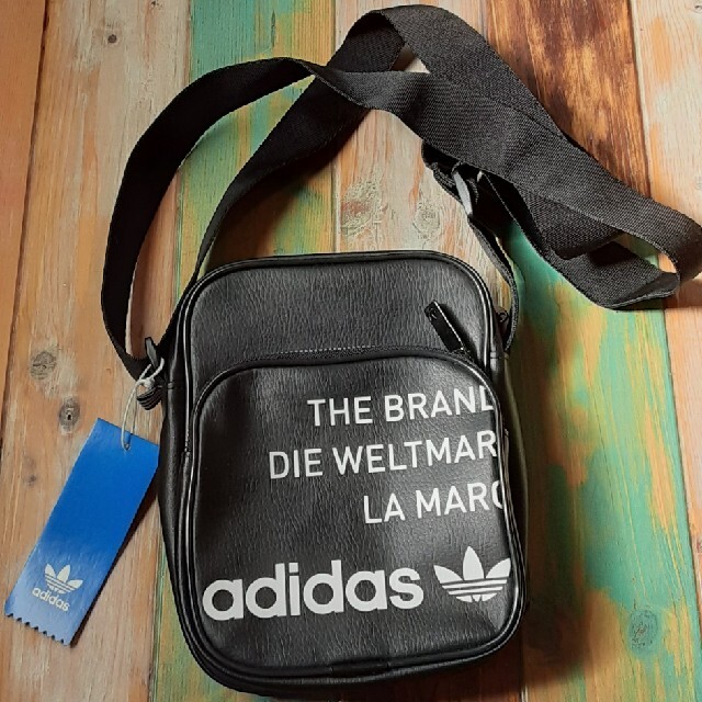 adidas(アディダス)の専用♥️新品adidasショルダーバック♥️ メンズのバッグ(ショルダーバッグ)の商品写真