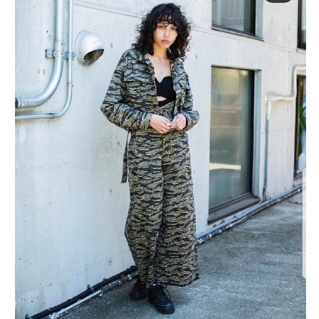 juemi ショートファティーグシャツ レディースのジャケット/アウター(ミリタリージャケット)の商品写真