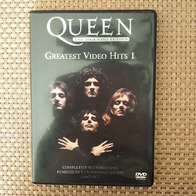 東芝(トウシバ)のQUEEN 二枚組DVD  greatest video hits1 エンタメ/ホビーのDVD/ブルーレイ(ミュージック)の商品写真