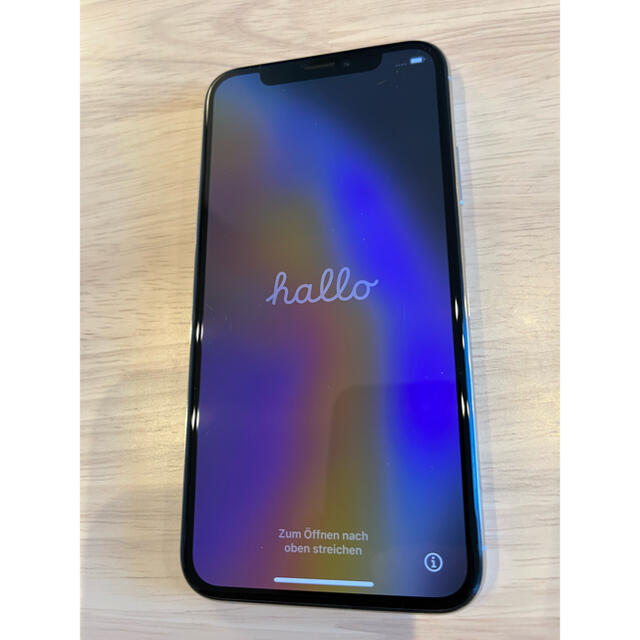 iPhone XS 256GB シルバー　SIMフリー 1