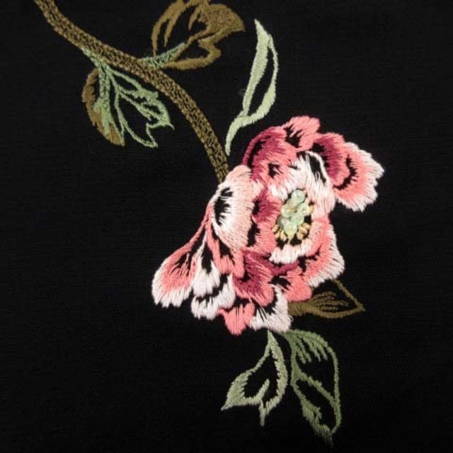 VIVIENNE TAM(ヴィヴィアンタム)のヴィヴィアンタム ワンピース ドレス ひざ丈 オーガンジー 花柄 刺繍 黒 1 レディースのワンピース(ひざ丈ワンピース)の商品写真