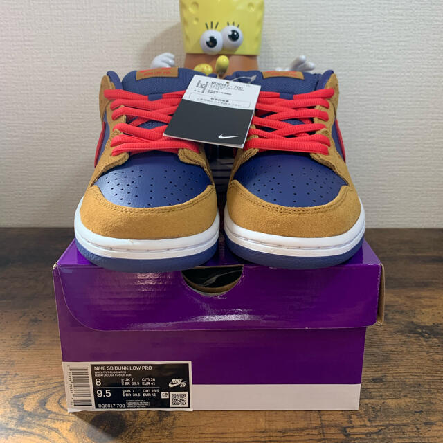 NIKE(ナイキ)の送料無料【NIKE SB DUNK LOW "WHEAT & PURPLE"】 メンズの靴/シューズ(スニーカー)の商品写真