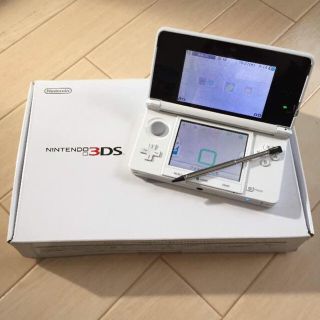 ニンテンドウ(任天堂)のNintendo 3DS(携帯用ゲーム機本体)