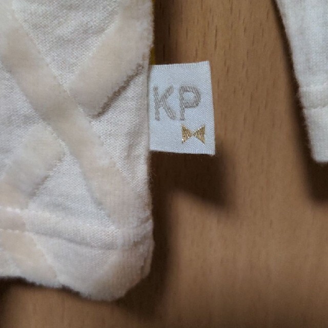 KP(ニットプランナー)の日本製 KP ニットプランナー カーディガン リボン サイズ95 キッズ/ベビー/マタニティのキッズ服女の子用(90cm~)(Tシャツ/カットソー)の商品写真