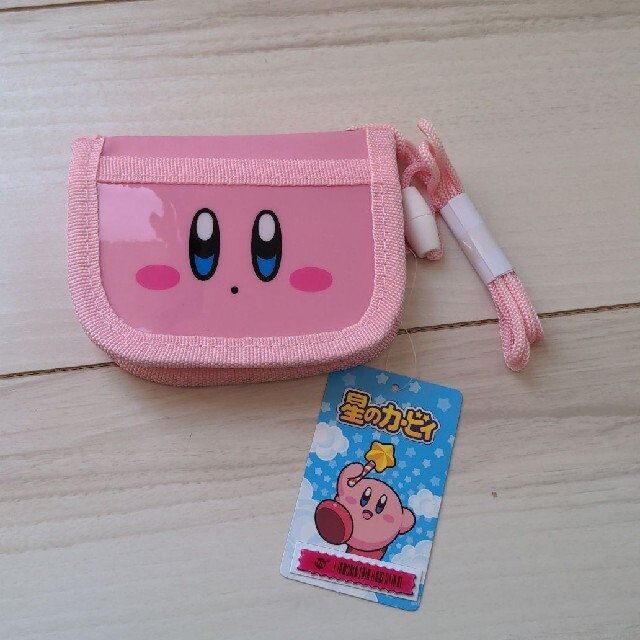 任天堂(ニンテンドウ)の【新品】Kirby カービー ピンク お財布 可愛い エンタメ/ホビーのおもちゃ/ぬいぐるみ(キャラクターグッズ)の商品写真