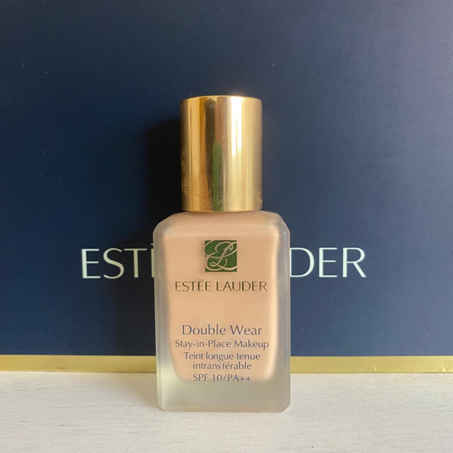 Estee Lauder(エスティローダー)のエスティローダー　リキッドファンデーション　クールバニラ　62 コスメ/美容のベースメイク/化粧品(ファンデーション)の商品写真