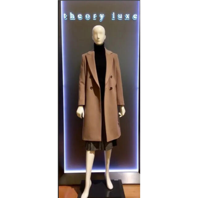 Theory luxe(セオリーリュクス)のセオリーリュクス　ダブルブレストコート レディースのジャケット/アウター(ロングコート)の商品写真