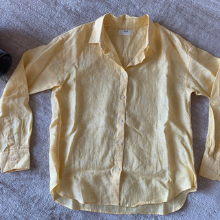 ユニクロ(UNIQLO)のオーバーシャツ　黄色（新品）(シャツ/ブラウス(長袖/七分))