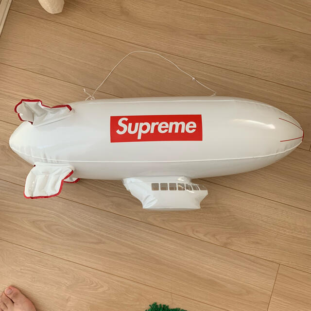 supreme 飛行船