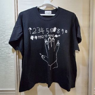 アンティカ(antiqua)の【アンティカ】ビッグシルエット オーバーサイズトップス ブラック 数字(Tシャツ(半袖/袖なし))