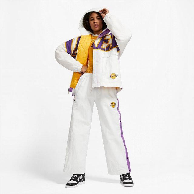 AMBUSH(アンブッシュ)の新品 NIKE AMBUSH NBA LAKERS プリマロフト ジャケット レディースのジャケット/アウター(ダウンジャケット)の商品写真