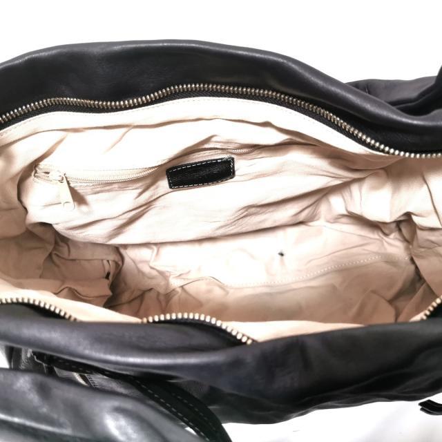 CARVEN(カルヴェン)のカルヴェン ショルダーバッグ - 黒 レザー レディースのバッグ(ショルダーバッグ)の商品写真