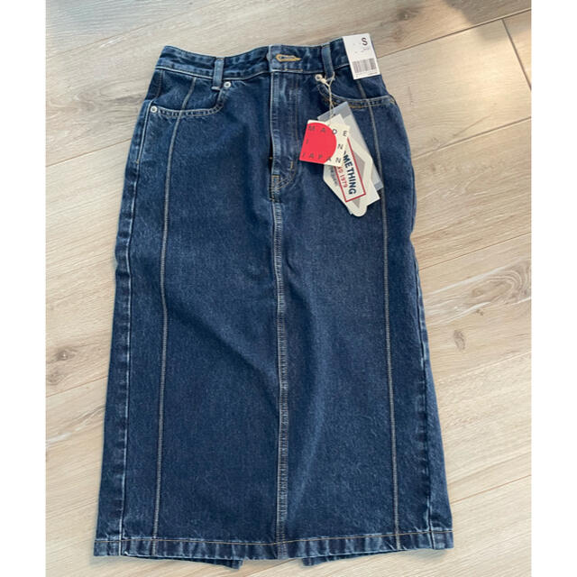 SOMETHING(サムシング)のjuemi something denim skirt  レディースのスカート(ひざ丈スカート)の商品写真