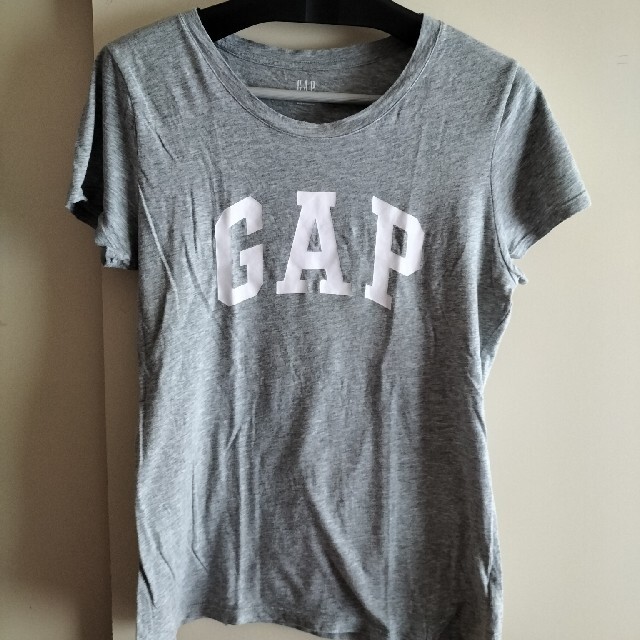 GAP(ギャップ)のGAP Tシャツ レディースのトップス(Tシャツ(半袖/袖なし))の商品写真
