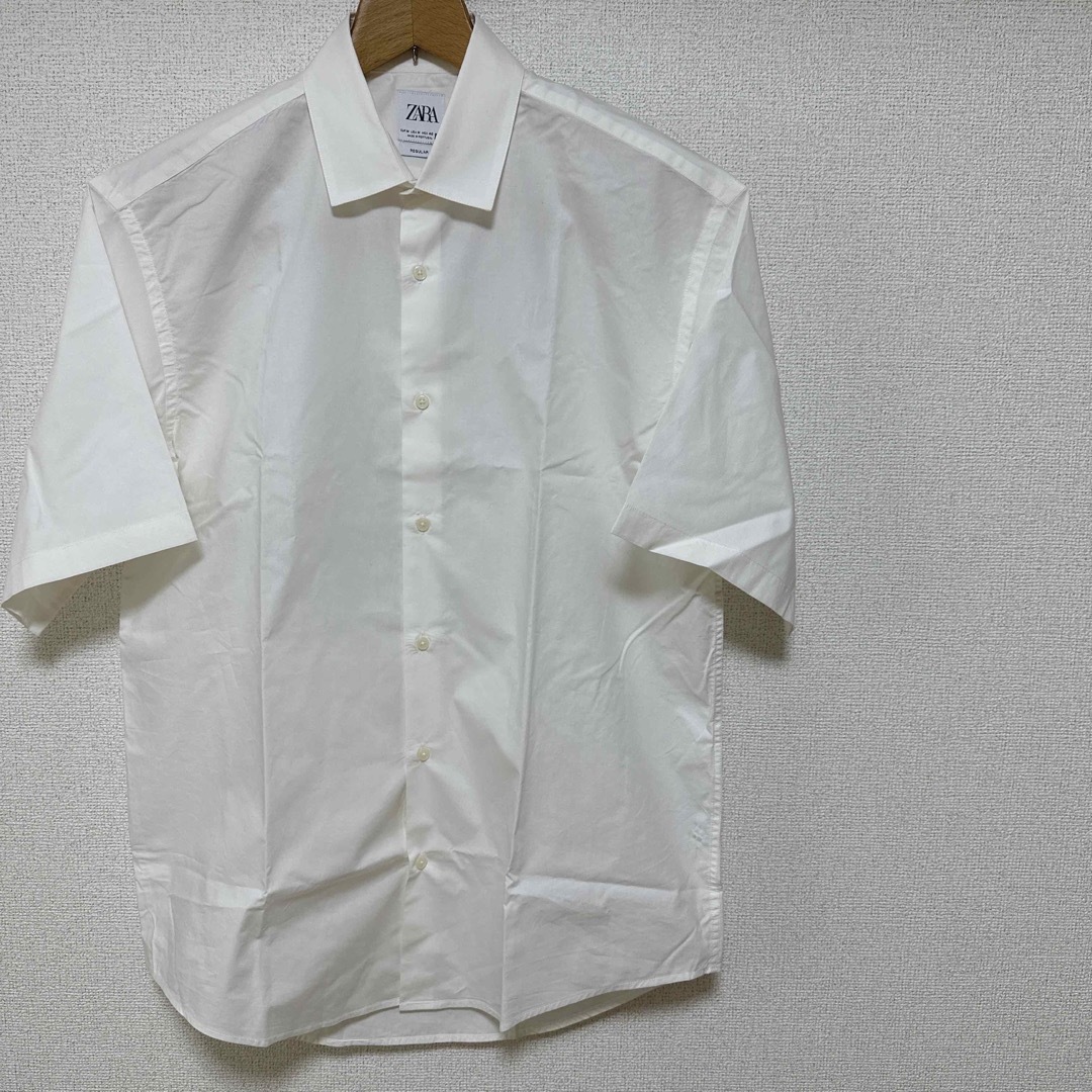 ZARA(ザラ)のZARA  バックプリントシャツ　半袖 メンズのトップス(シャツ)の商品写真